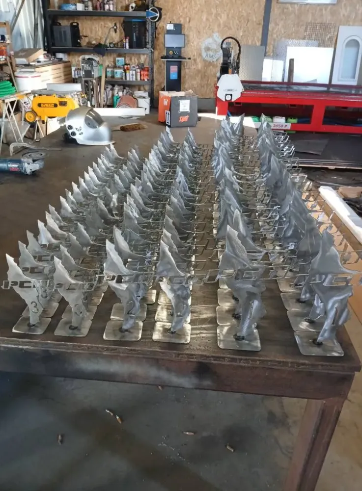 fabrication trophee sur mesure en acier